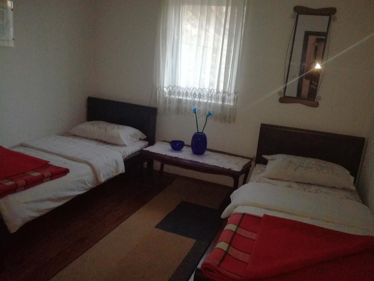 Отели типа «постель и завтрак» Frile Apartments Никшич-15