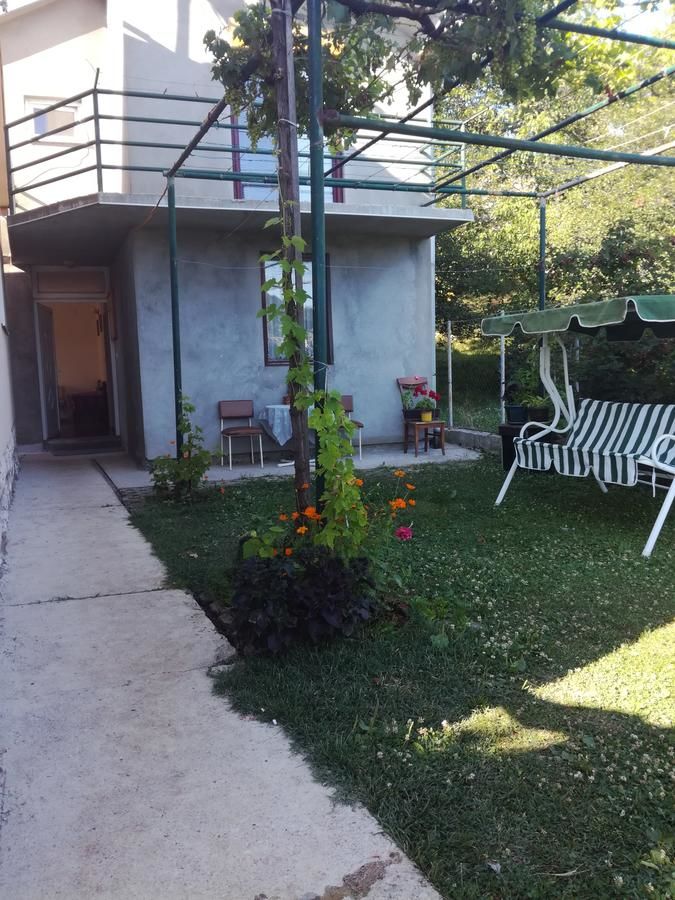 Отели типа «постель и завтрак» Frile Apartments Никшич-46